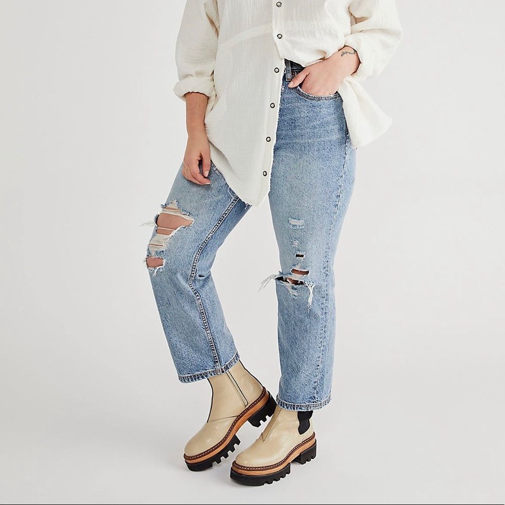 Free People CRVY 90s style daisy straight leg jean 34 NWT